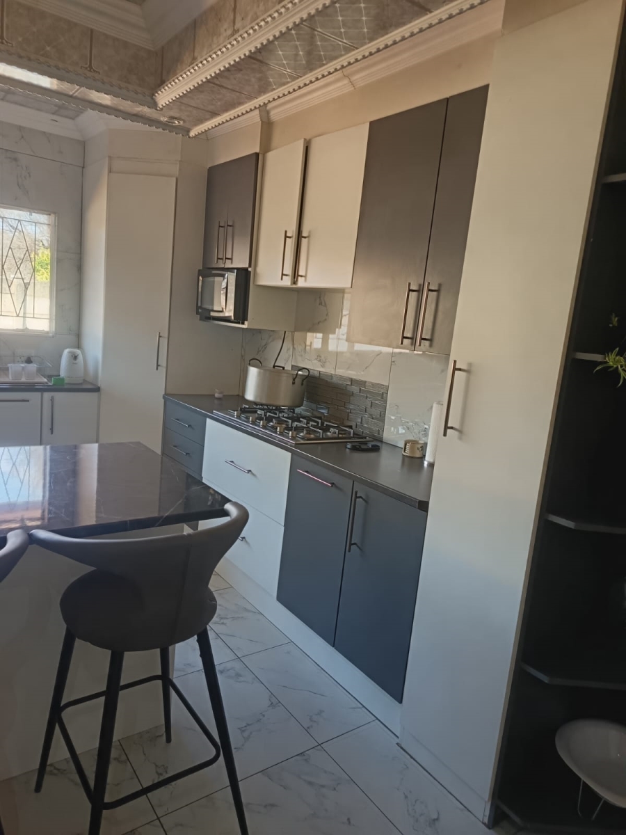 4 Bedroom Property for Sale in Golf Park Gauteng