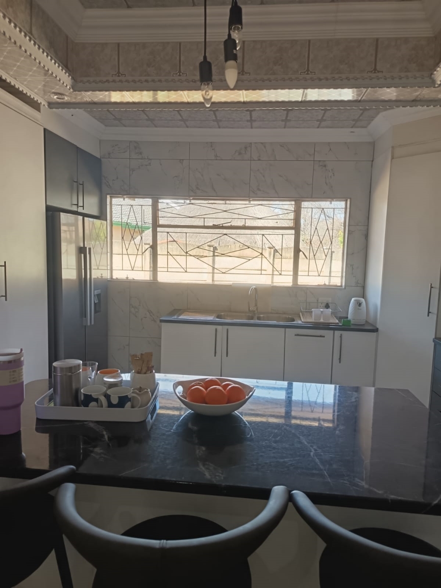 4 Bedroom Property for Sale in Golf Park Gauteng