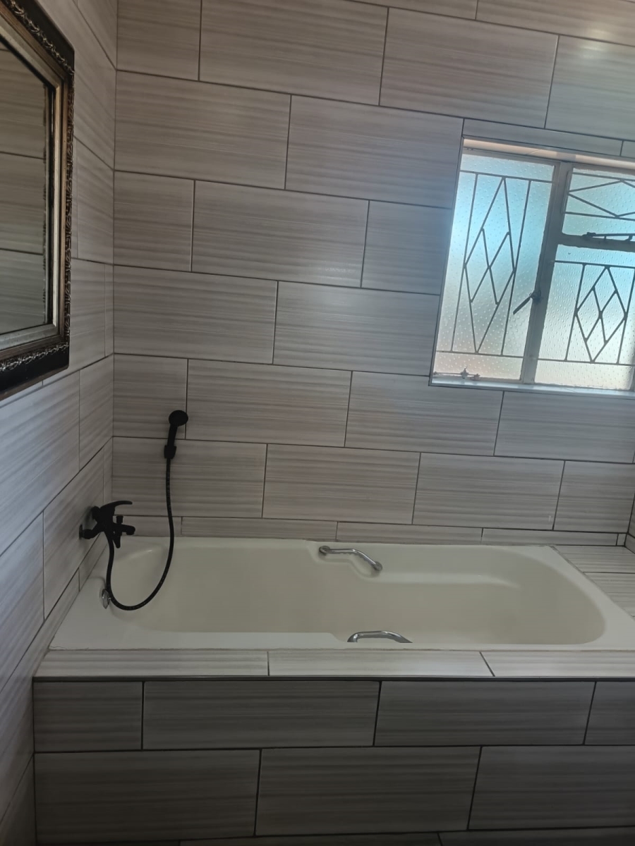 4 Bedroom Property for Sale in Golf Park Gauteng