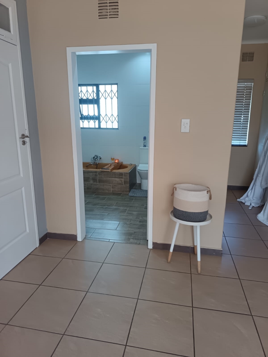 4 Bedroom Property for Sale in Golf Park Gauteng