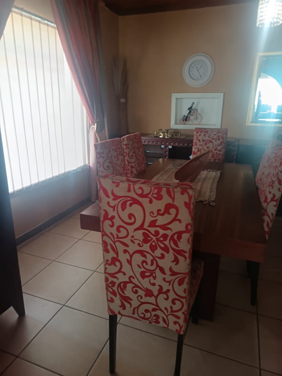 4 Bedroom Property for Sale in Golf Park Gauteng