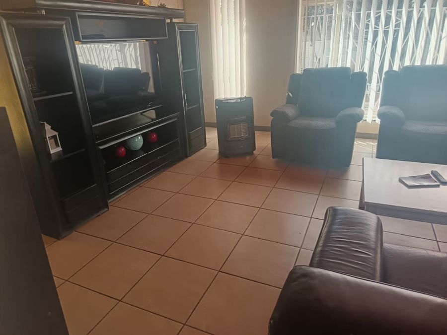 4 Bedroom Property for Sale in Golf Park Gauteng