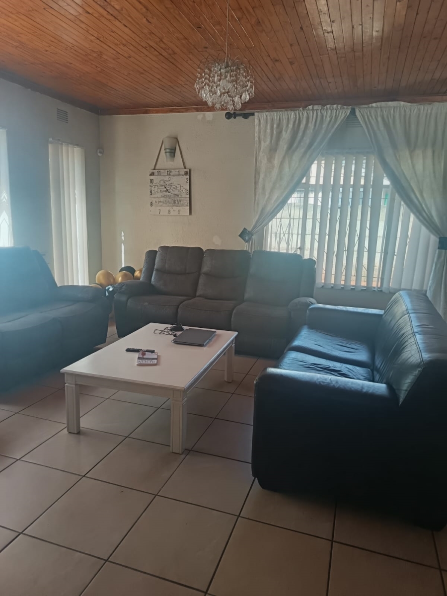 4 Bedroom Property for Sale in Golf Park Gauteng