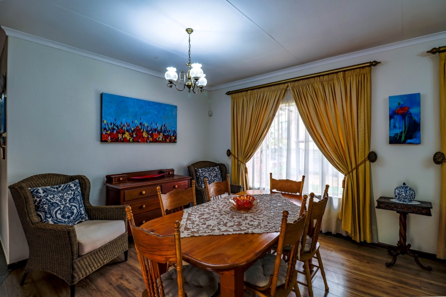 4 Bedroom Property for Sale in The Reeds Gauteng