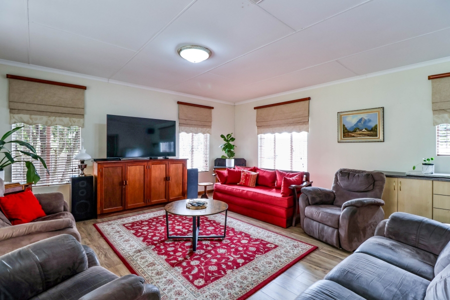 4 Bedroom Property for Sale in The Reeds Gauteng