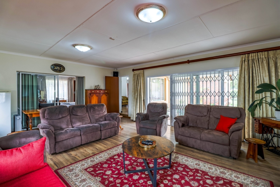 4 Bedroom Property for Sale in The Reeds Gauteng