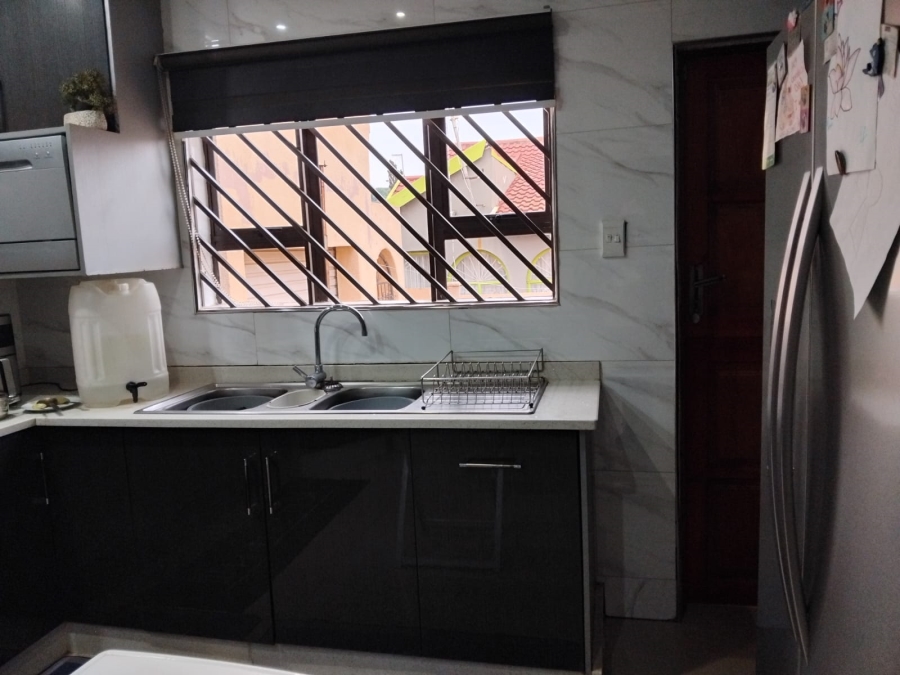 3 Bedroom Property for Sale in Zakariyya Park Gauteng