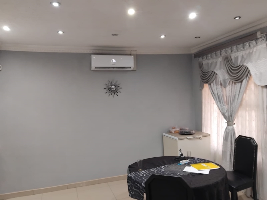 3 Bedroom Property for Sale in Zakariyya Park Gauteng