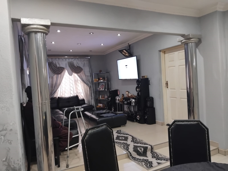 3 Bedroom Property for Sale in Zakariyya Park Gauteng