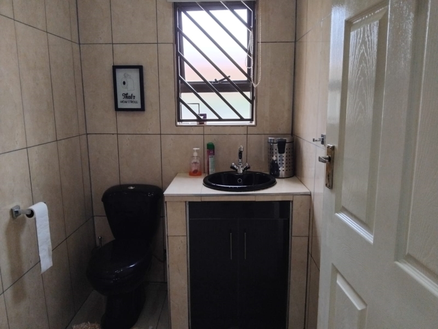 3 Bedroom Property for Sale in Zakariyya Park Gauteng