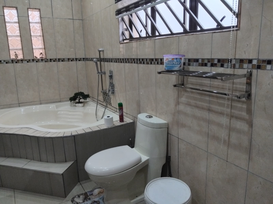3 Bedroom Property for Sale in Zakariyya Park Gauteng