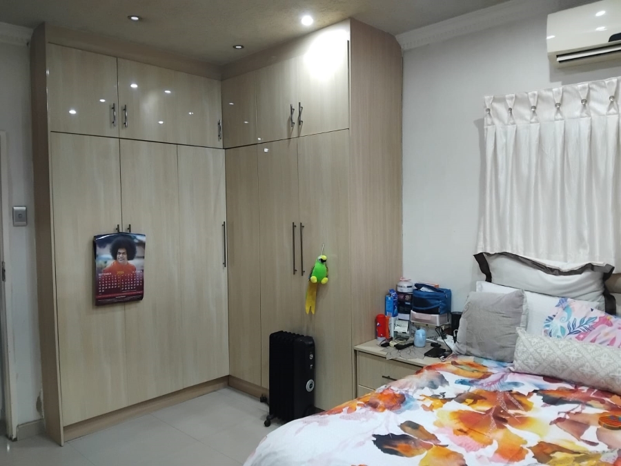 3 Bedroom Property for Sale in Zakariyya Park Gauteng