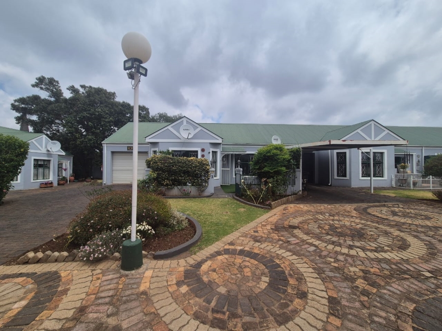 2 Bedroom Property for Sale in Krugersdorp North Gauteng
