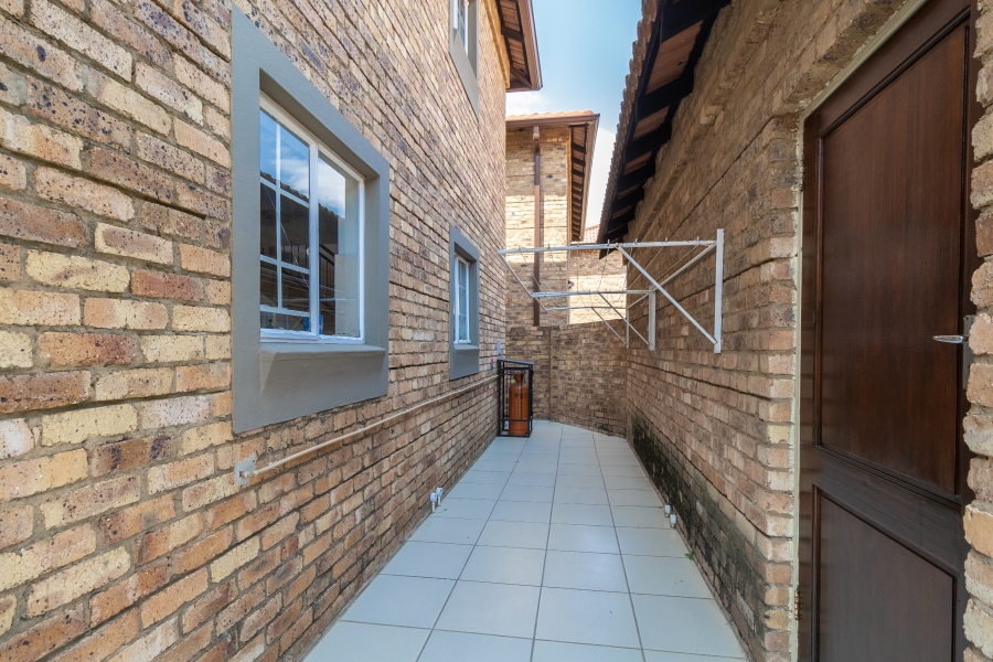 3 Bedroom Property for Sale in Six Fountains Residential Estate Gauteng