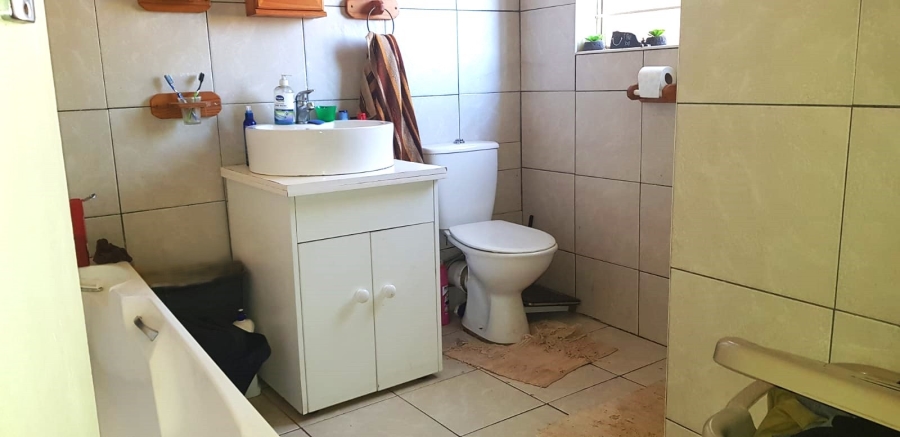 2 Bedroom Property for Sale in Wilgeheuwel Gauteng