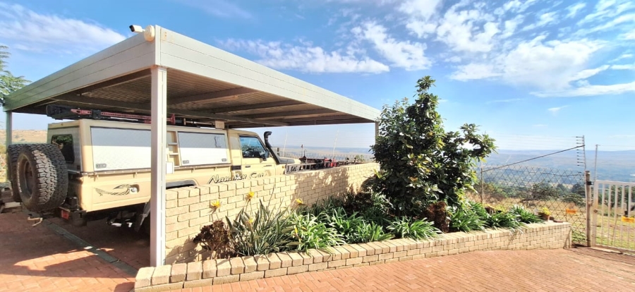 6 Bedroom Property for Sale in Protea Ridge Gauteng