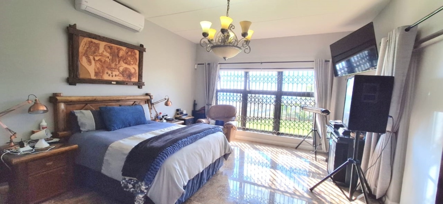 6 Bedroom Property for Sale in Protea Ridge Gauteng