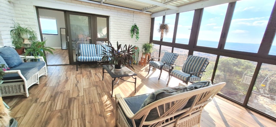 6 Bedroom Property for Sale in Protea Ridge Gauteng