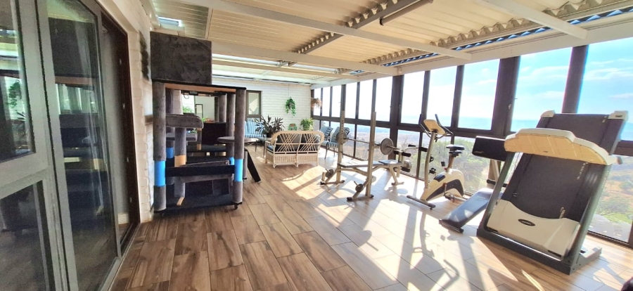 6 Bedroom Property for Sale in Protea Ridge Gauteng