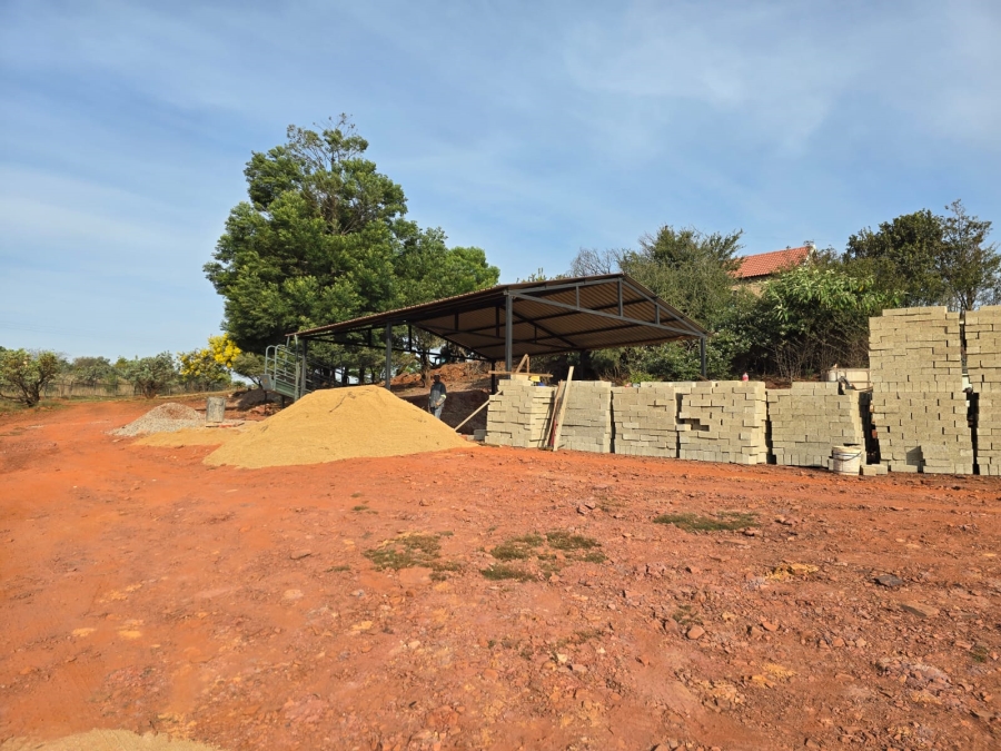 6 Bedroom Property for Sale in Protea Ridge Gauteng