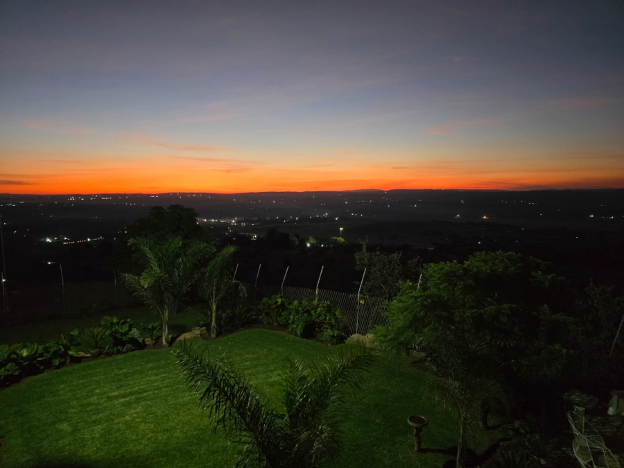 6 Bedroom Property for Sale in Protea Ridge Gauteng