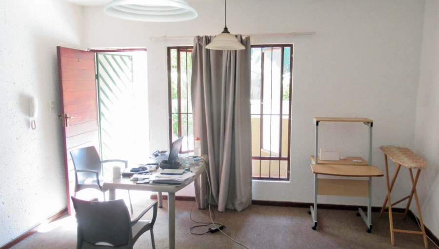 1 Bedroom Property for Sale in Morningside Gauteng