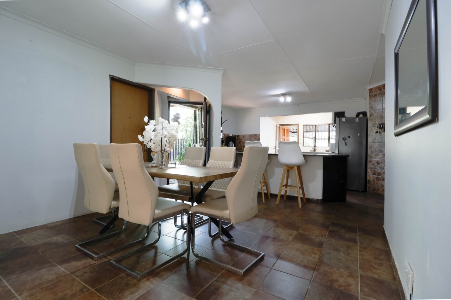4 Bedroom Property for Sale in The Reeds Gauteng