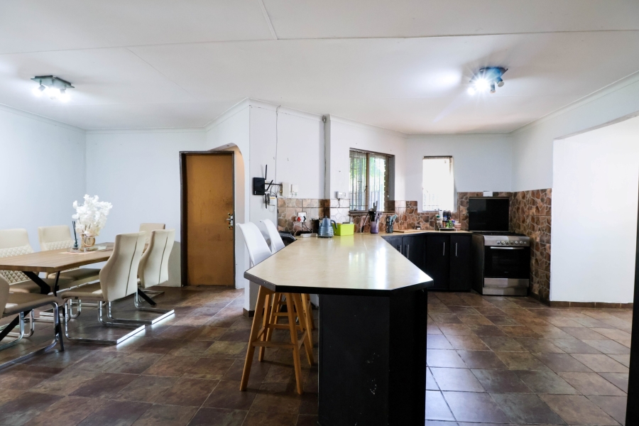 4 Bedroom Property for Sale in The Reeds Gauteng