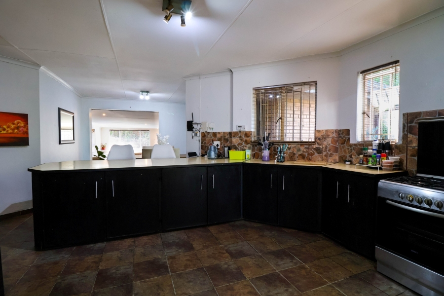 4 Bedroom Property for Sale in The Reeds Gauteng