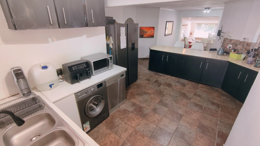4 Bedroom Property for Sale in The Reeds Gauteng