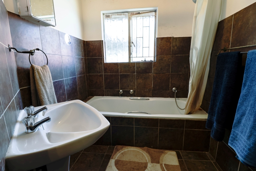 4 Bedroom Property for Sale in The Reeds Gauteng