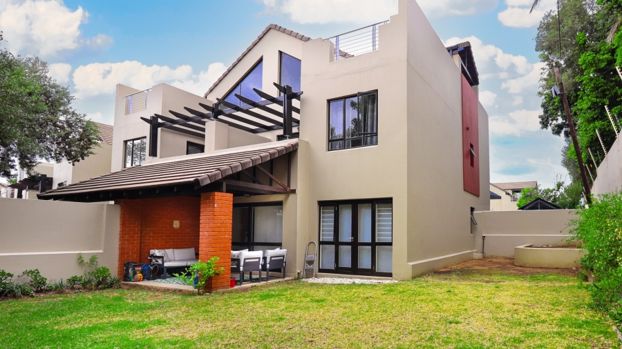 2 Bedroom Property for Sale in Lonehill Gauteng
