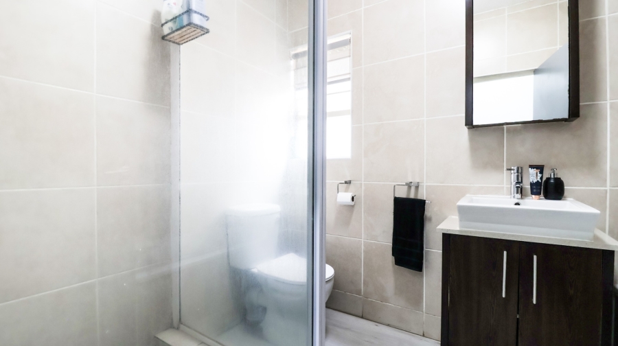 2 Bedroom Property for Sale in Lonehill Gauteng
