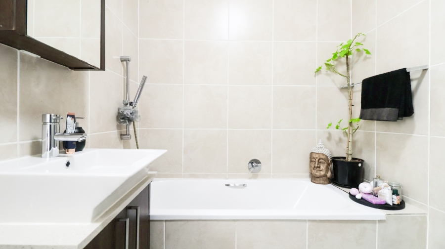 2 Bedroom Property for Sale in Lonehill Gauteng