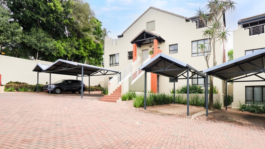 2 Bedroom Property for Sale in Lonehill Gauteng
