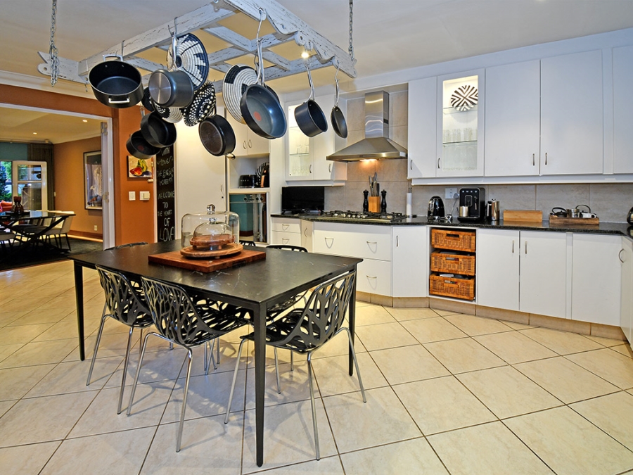 4 Bedroom Property for Sale in Sandhurst Gauteng