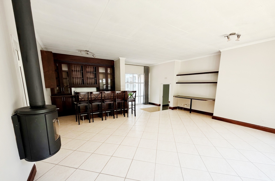 4 Bedroom Property for Sale in Sandhurst Gauteng