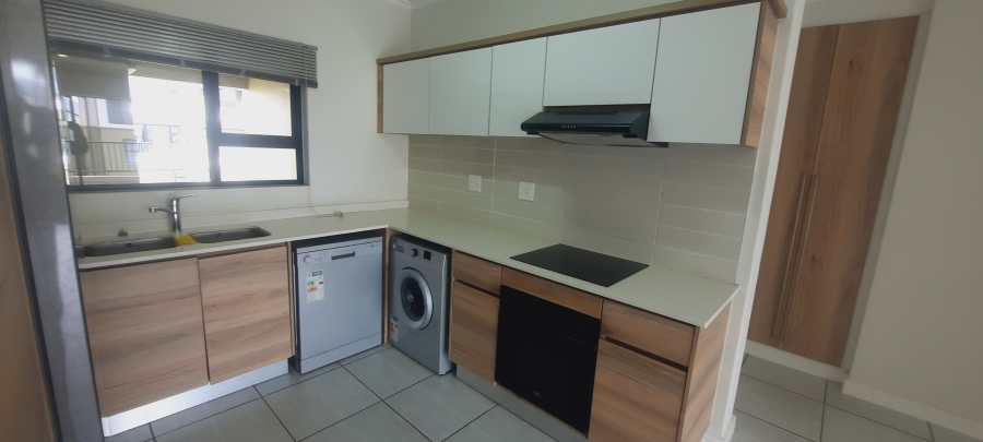 To Let 2 Bedroom Property for Rent in Waterfall Gauteng