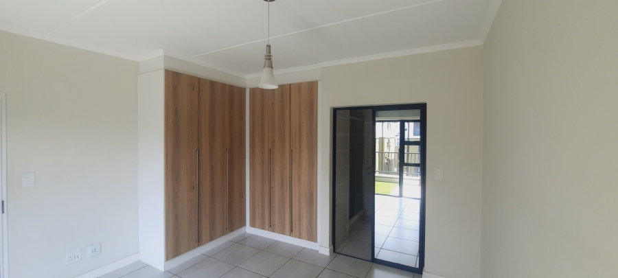 To Let 2 Bedroom Property for Rent in Waterfall Gauteng