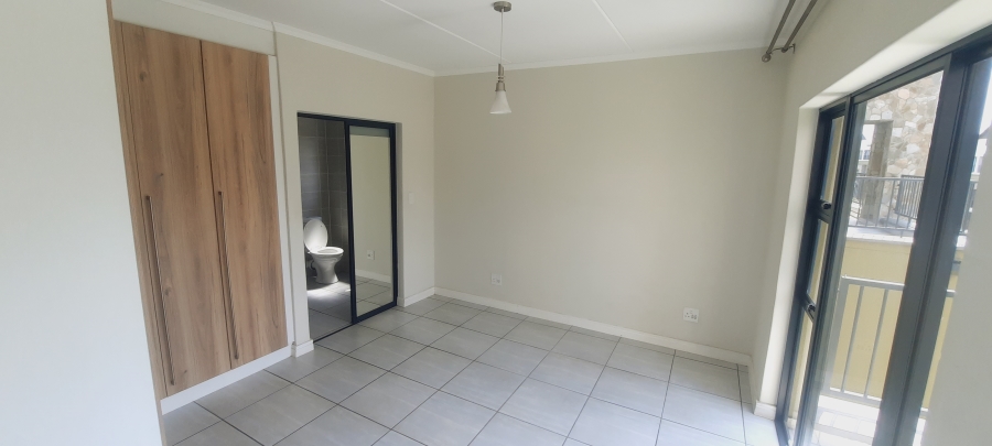 To Let 2 Bedroom Property for Rent in Waterfall Gauteng
