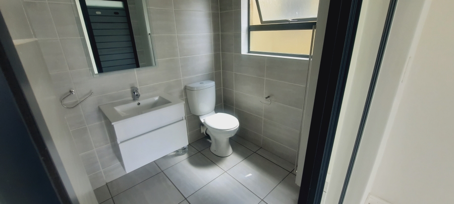 To Let 2 Bedroom Property for Rent in Waterfall Gauteng