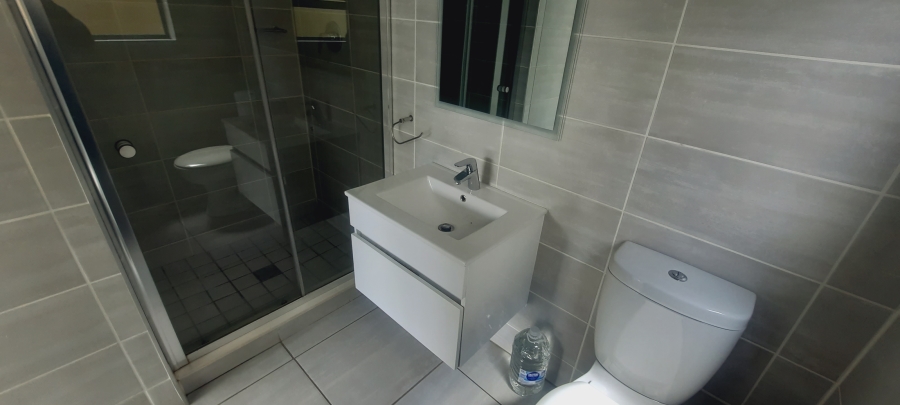 To Let 2 Bedroom Property for Rent in Waterfall Gauteng