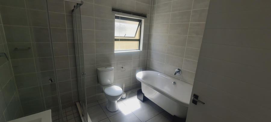 To Let 2 Bedroom Property for Rent in Waterfall Gauteng