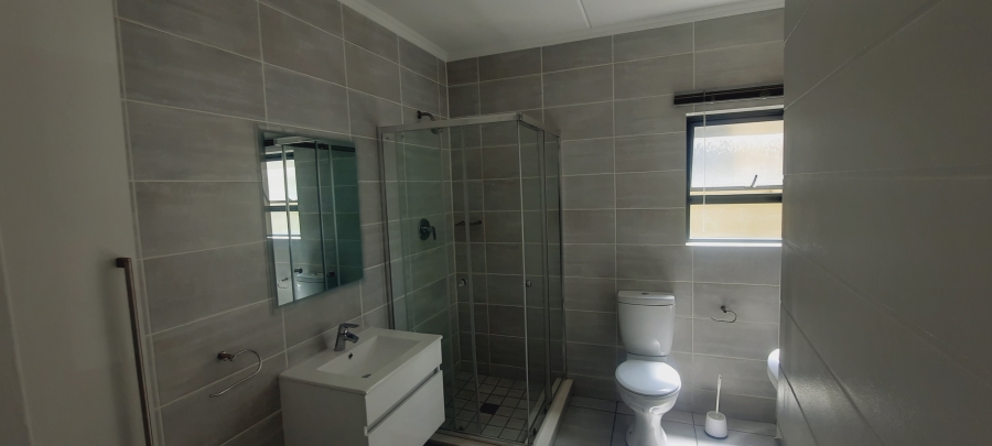 To Let 2 Bedroom Property for Rent in Waterfall Gauteng