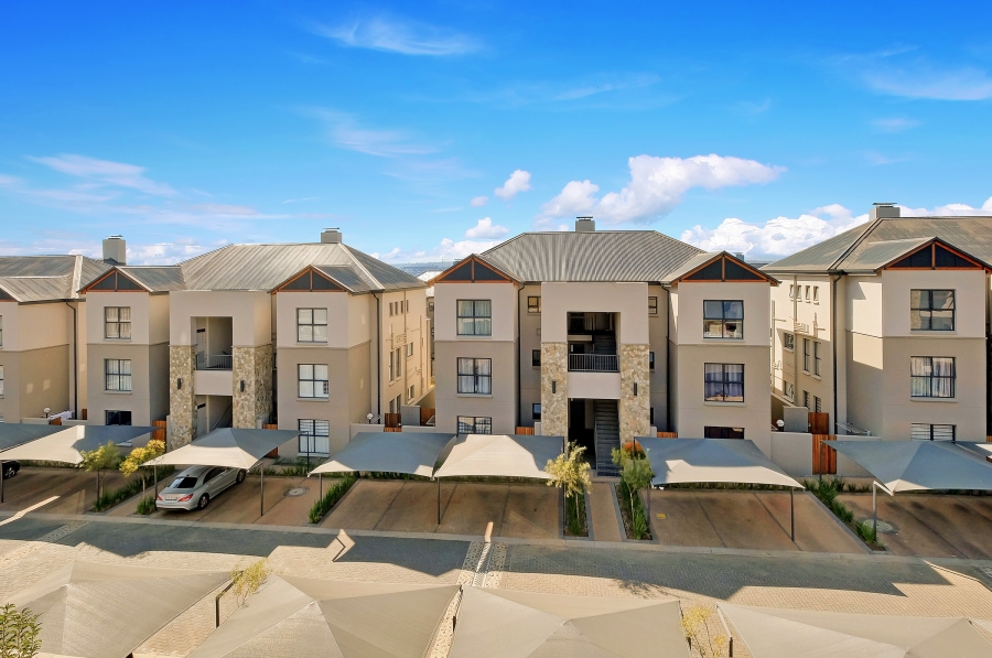 To Let 3 Bedroom Property for Rent in The Polofields Gauteng