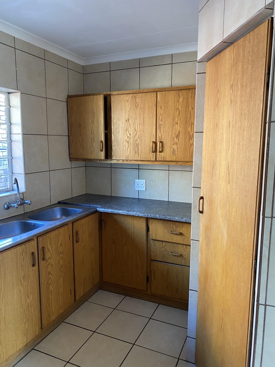 To Let 3 Bedroom Property for Rent in Rietvalleipark Gauteng