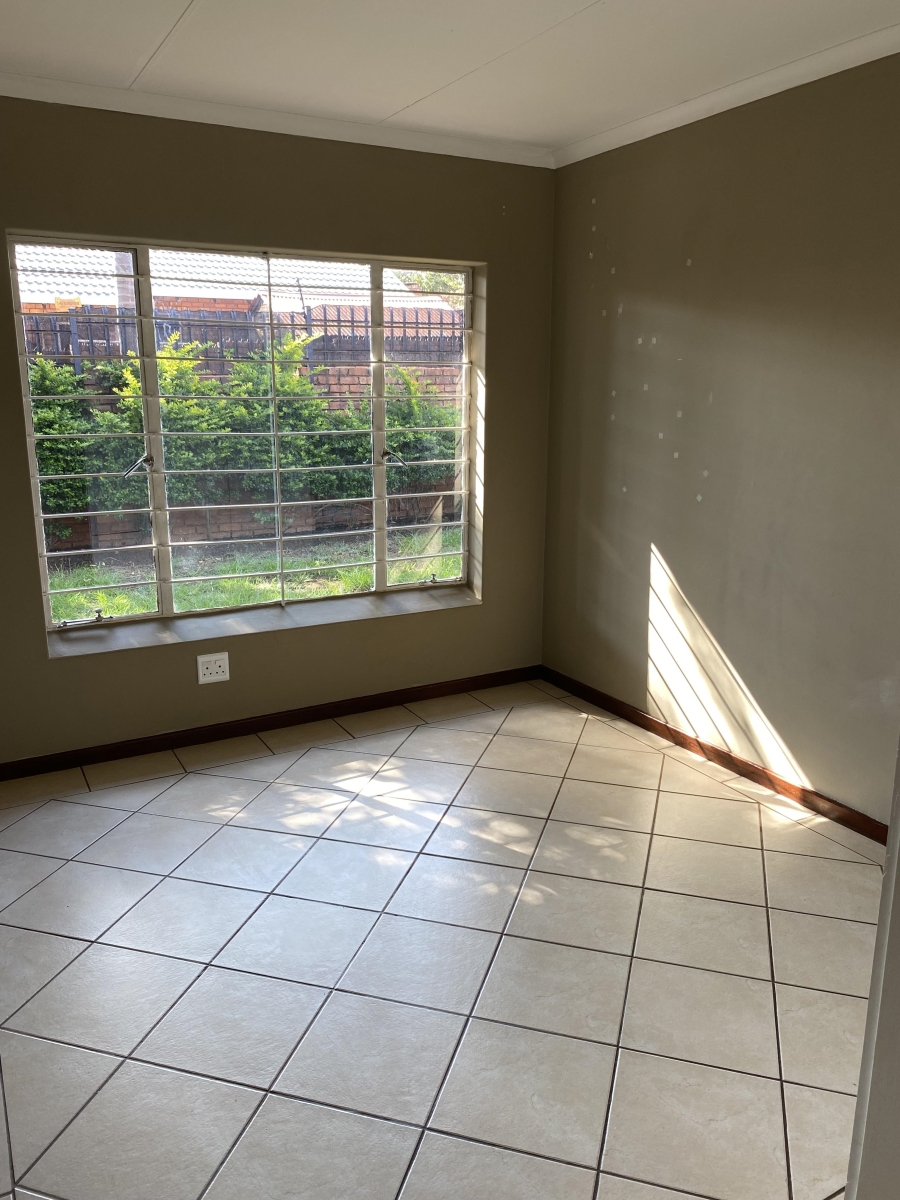 To Let 3 Bedroom Property for Rent in Rietvalleipark Gauteng
