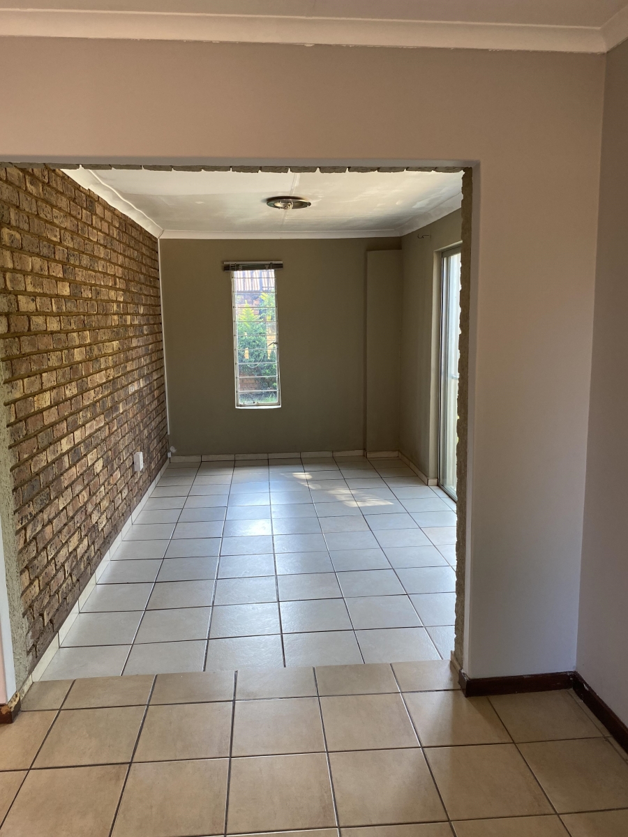 To Let 3 Bedroom Property for Rent in Rietvalleipark Gauteng