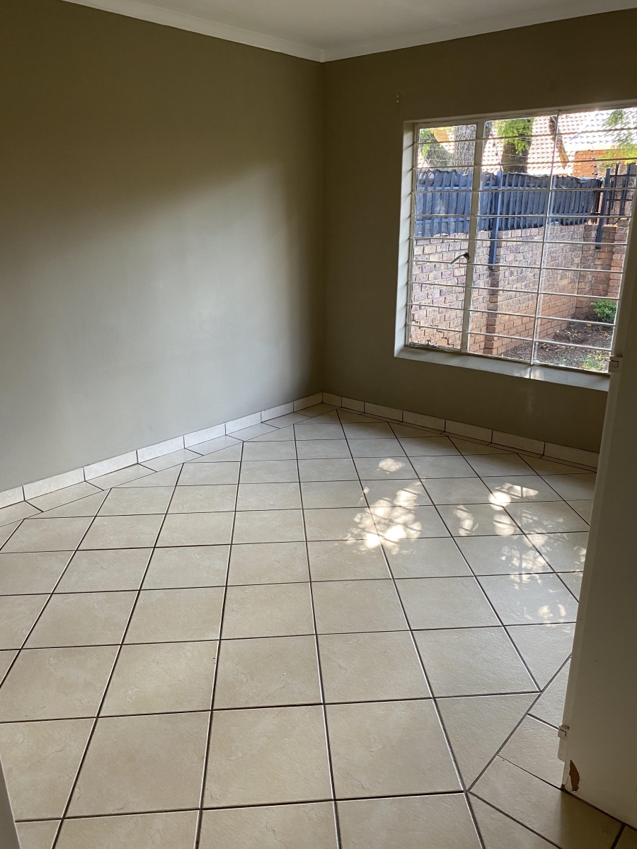To Let 3 Bedroom Property for Rent in Rietvalleipark Gauteng