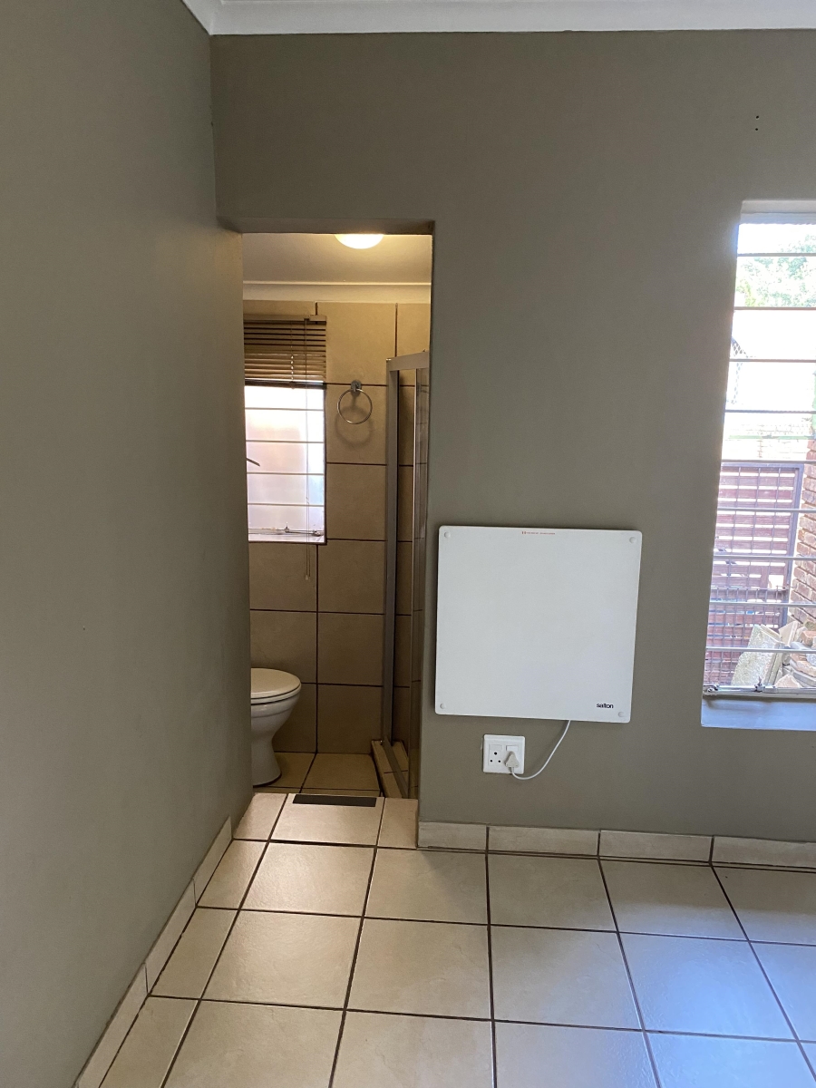 To Let 3 Bedroom Property for Rent in Rietvalleipark Gauteng